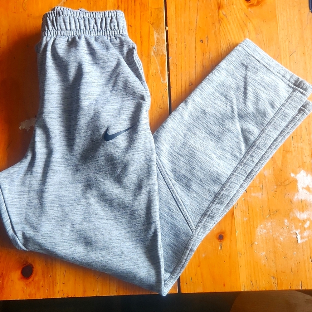 Nikes XL Boys Sweatpants Gray